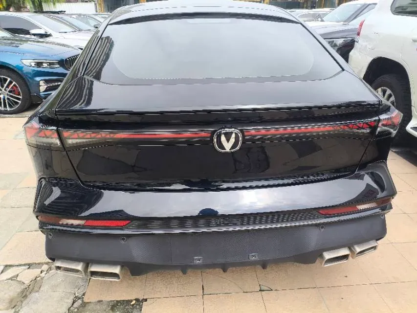 2024 ChangAn UNI-V 1.5T 188HP L4 7DCT,autocango,china used car exporter,china ev exporter,chinese used car exporter,chinese used ev exporter