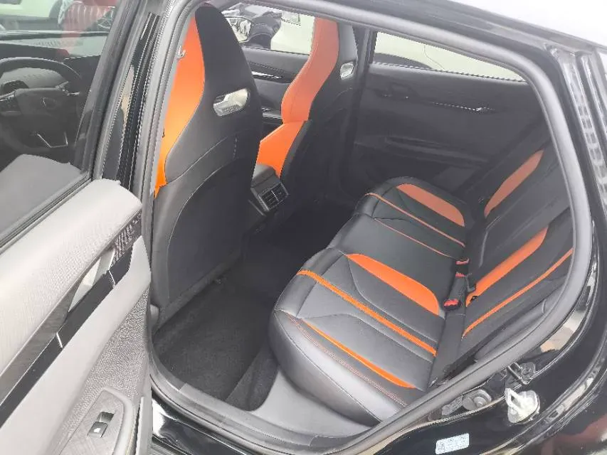 2024 ChangAn UNI-V 1.5T 188HP L4 7DCT,autocango,china used car exporter,china ev exporter,chinese used car exporter,chinese used ev exporter