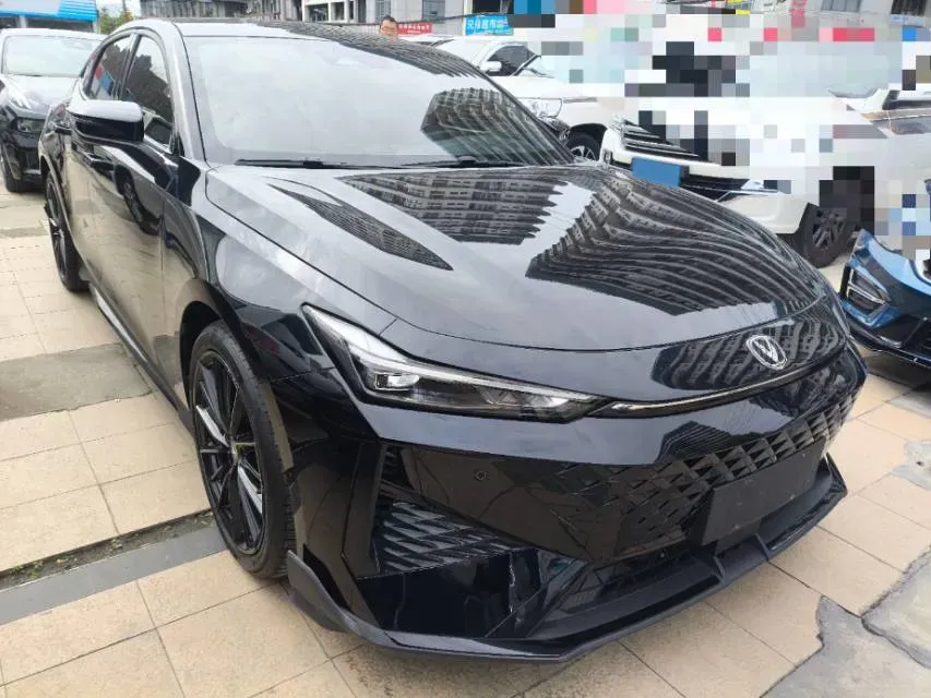 2024 ChangAn UNI-V 1.5T 188HP L4 7DCT,autocango,china used car exporter,china ev exporter,chinese used car exporter,chinese used ev exporter