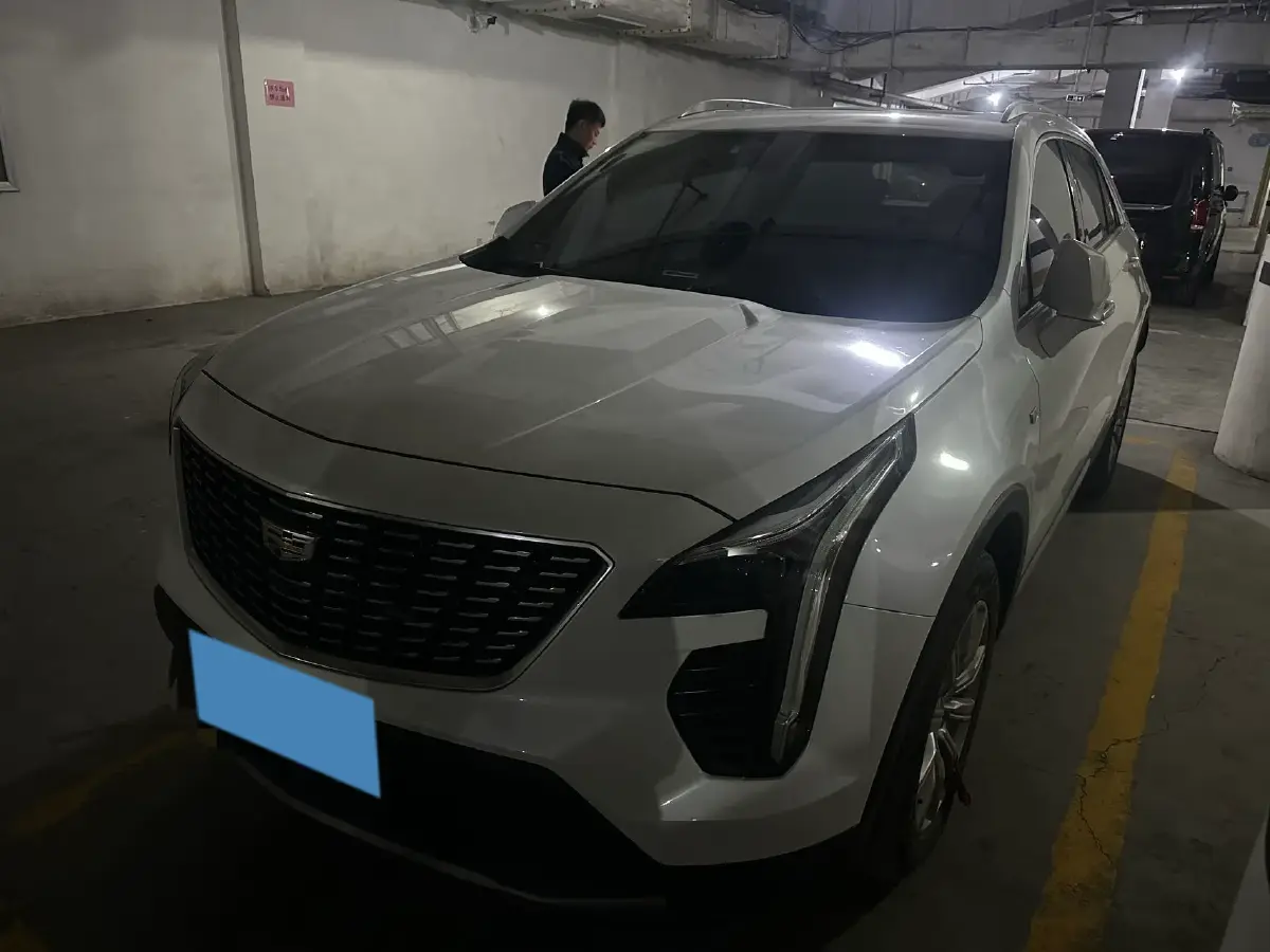 2020 Cadillac XT4 2.0T 241HP L4 9AT