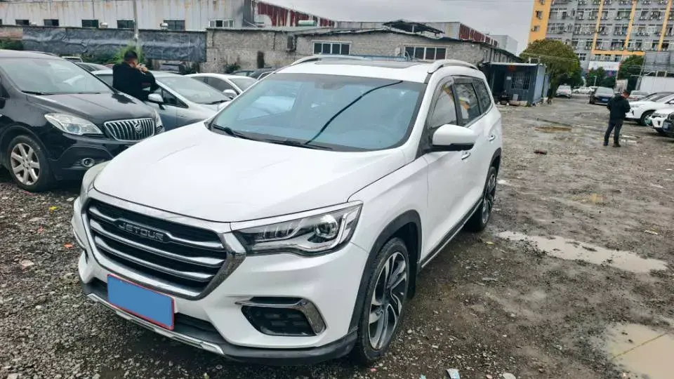 2019 JETOUR X90 view 1