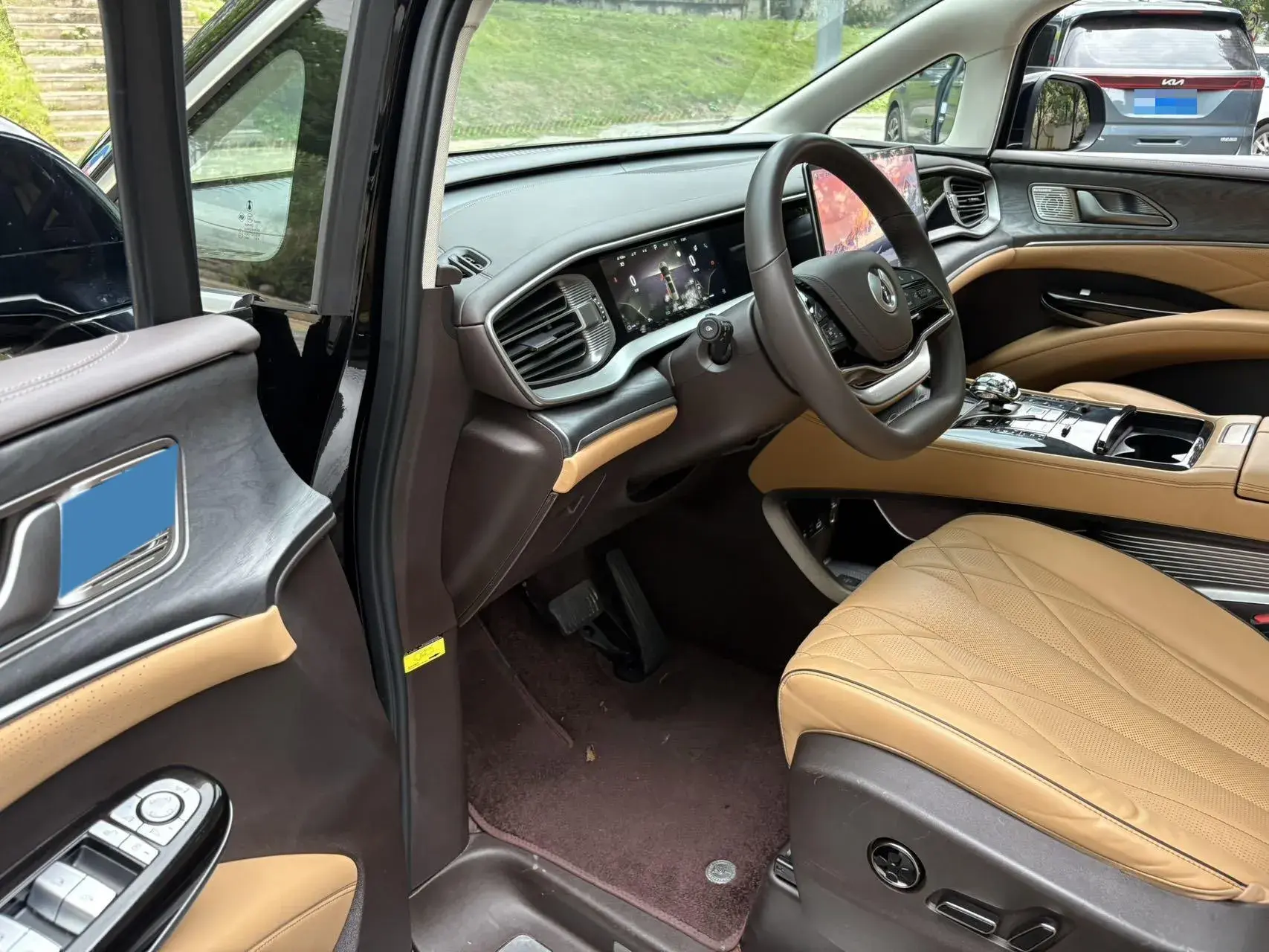 2023 DENZA D9 thumbnail 4