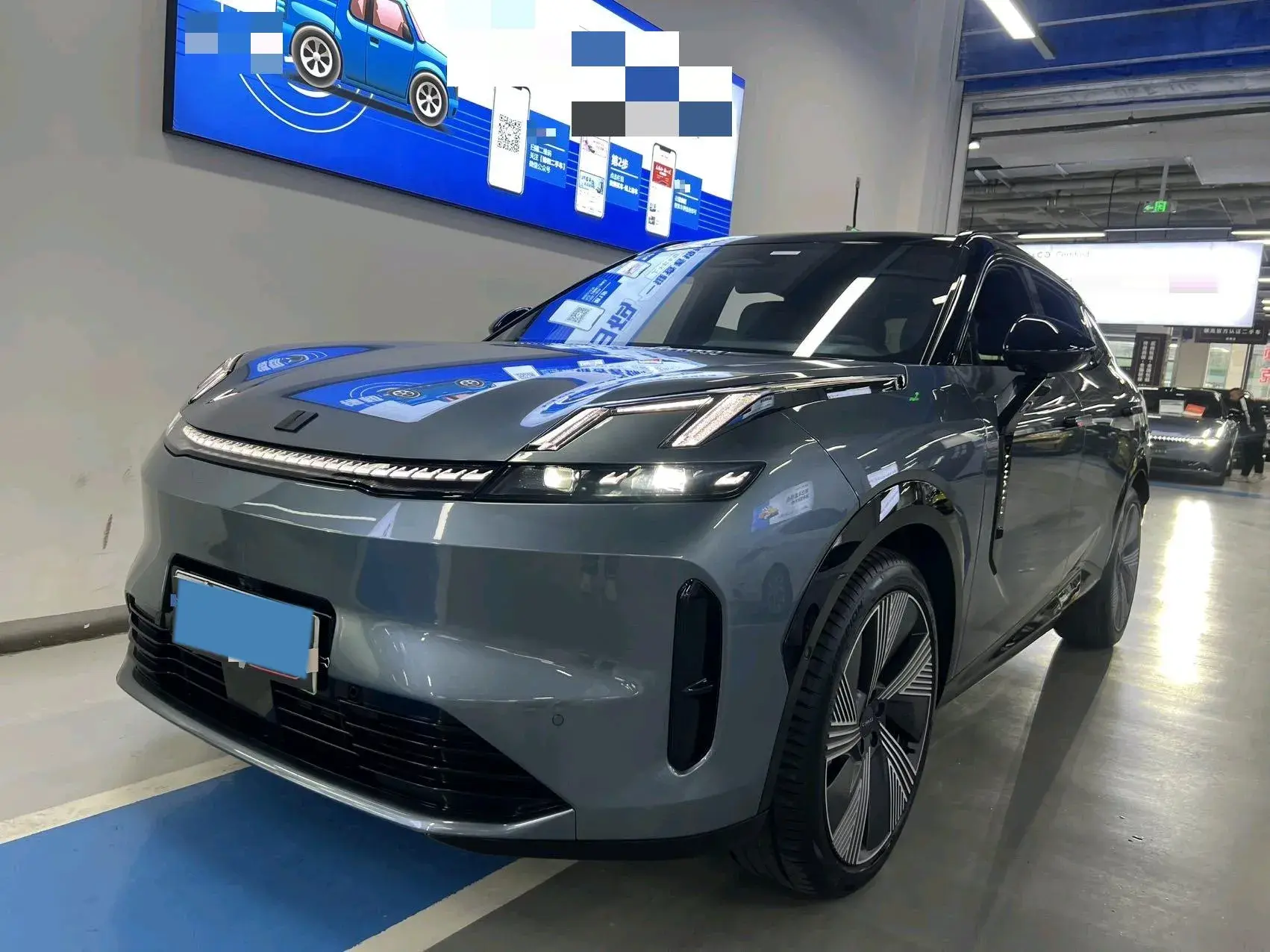 2025 LYNK&CO 08 view 1