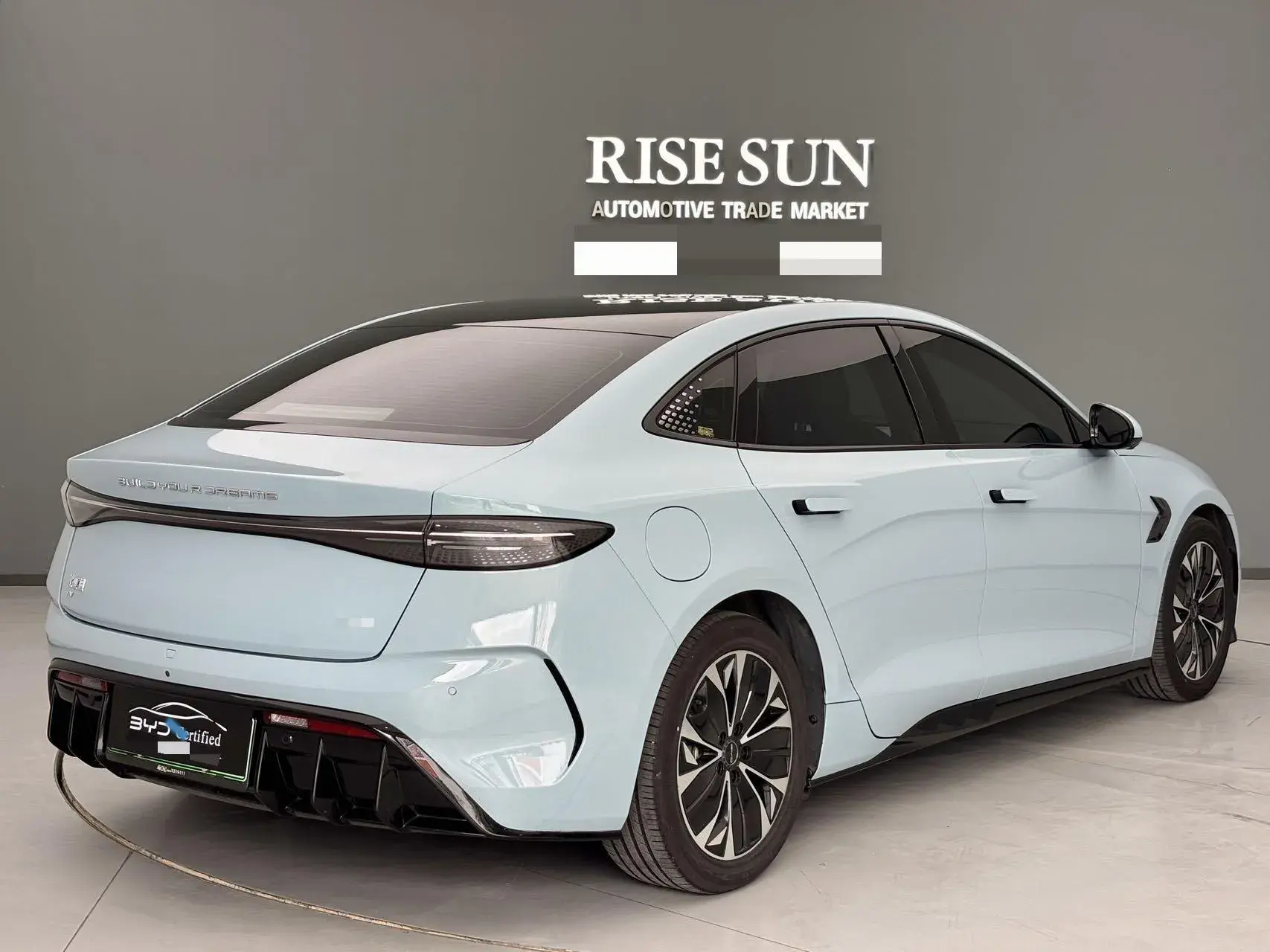 2023 BYD SEAL thumbnail 4