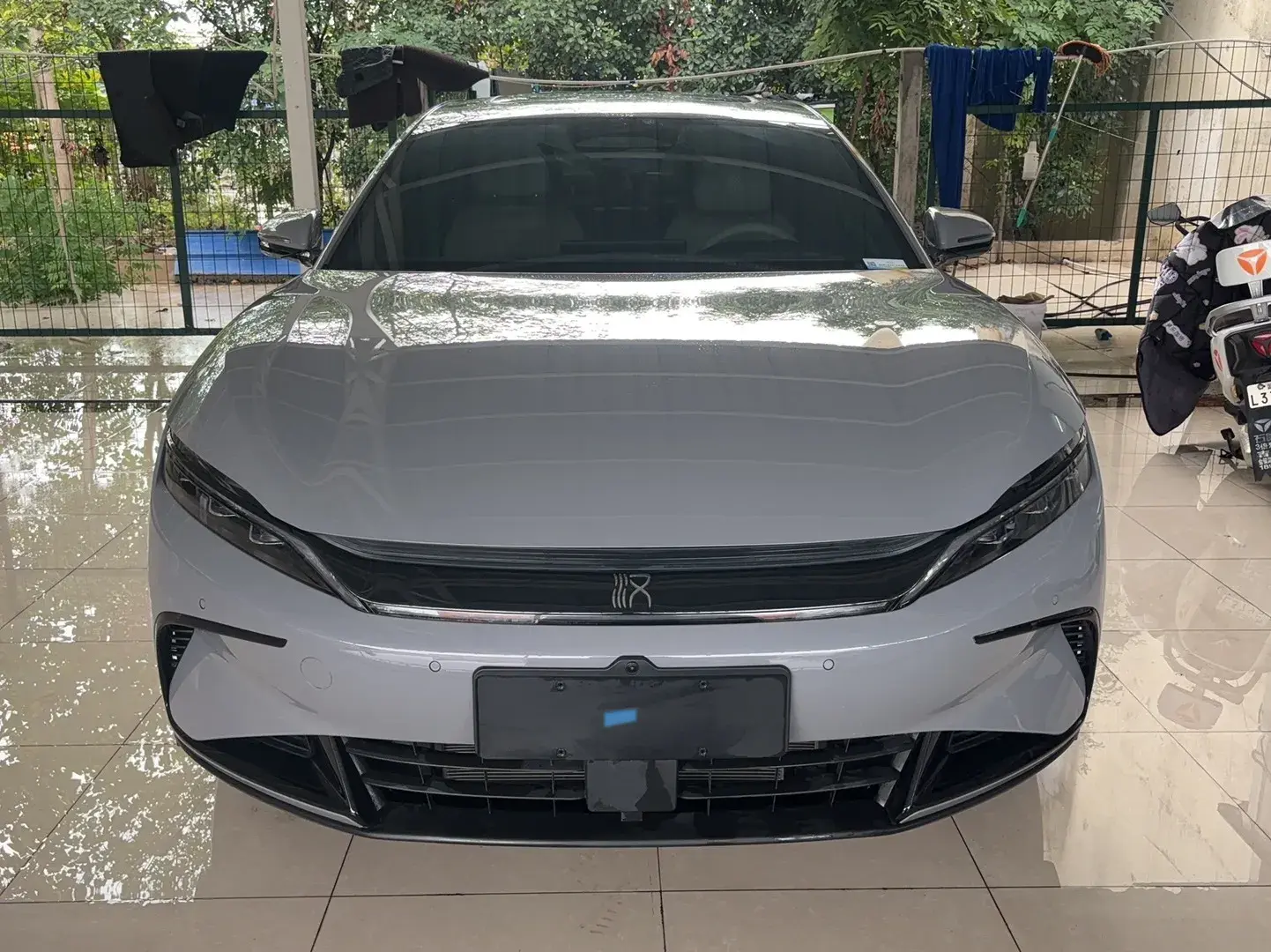 2025 BYD HAN thumbnail 2