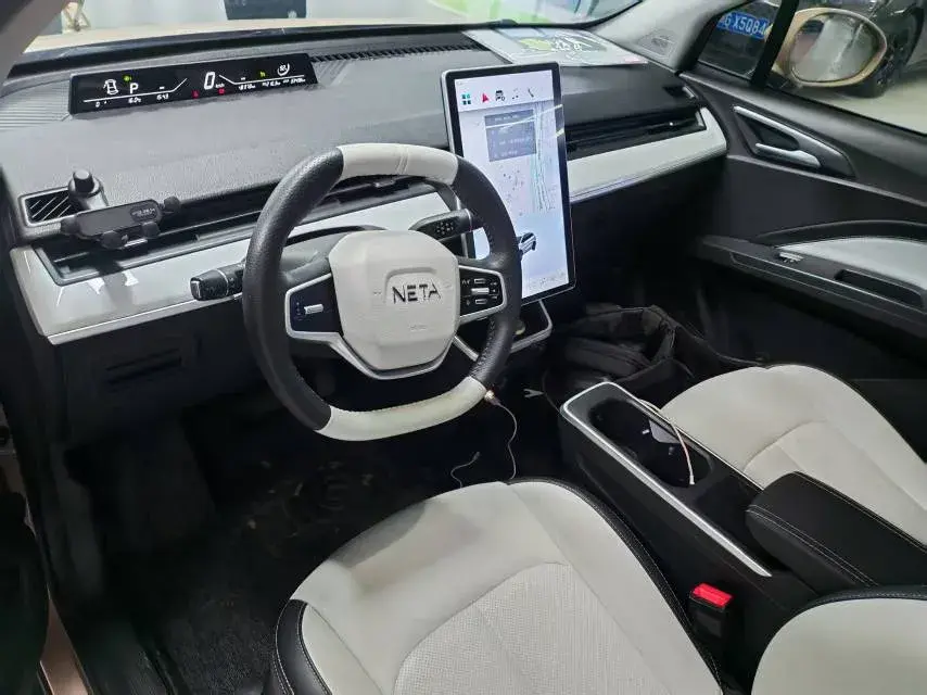 2023 NETA AYA thumbnail 4