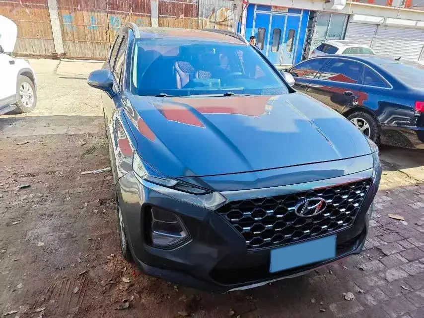 2019 HYUNDAI SANTAFE thumbnail 2