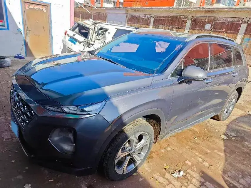 2019 HYUNDAI SANTAFE view 1