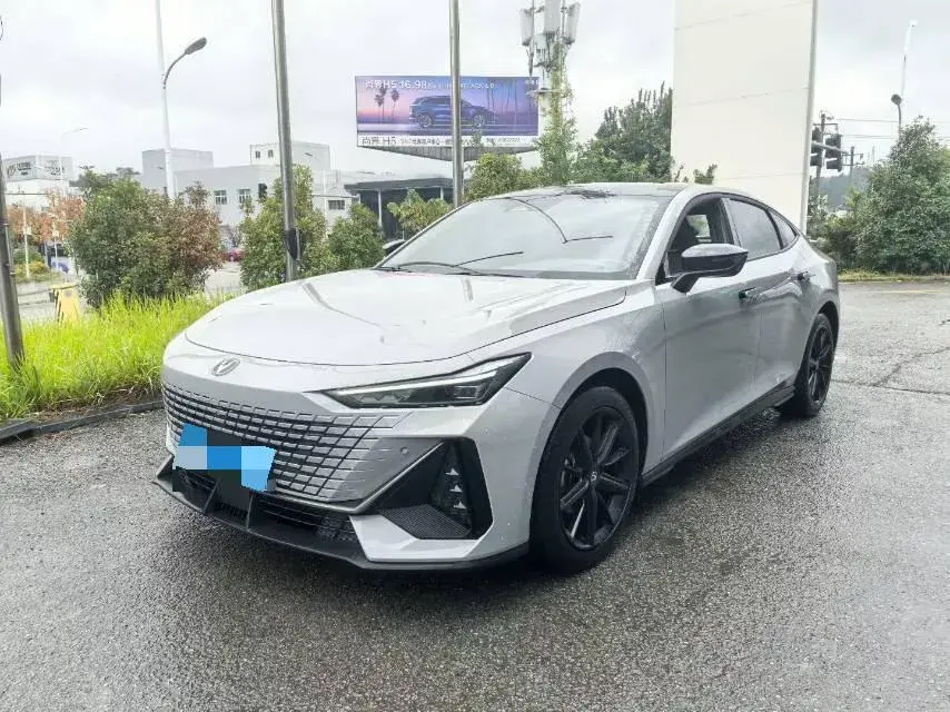 2024 ChangAn UNI-V 1.5T 188HP L4 7DCT