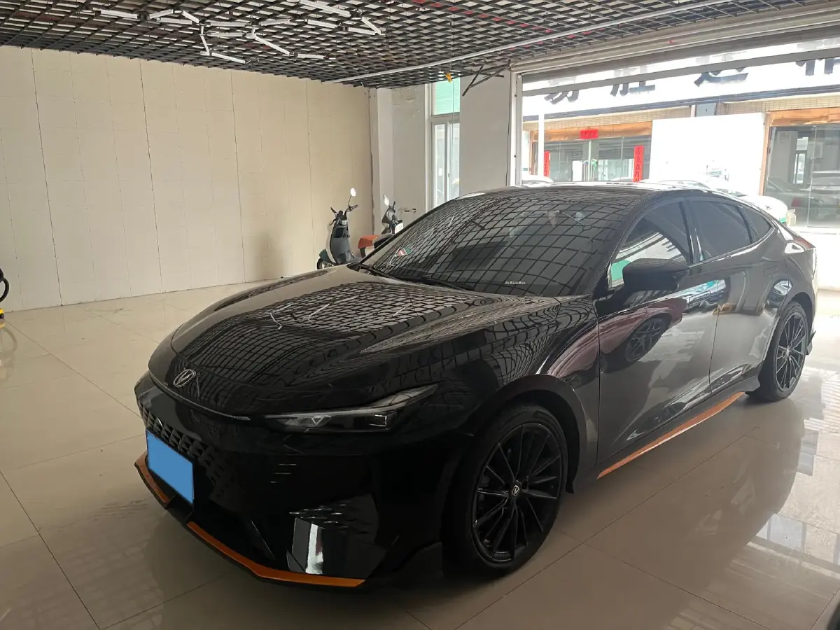 2024 ChangAn UNI-V 1.5T 188HP L4 7DCT