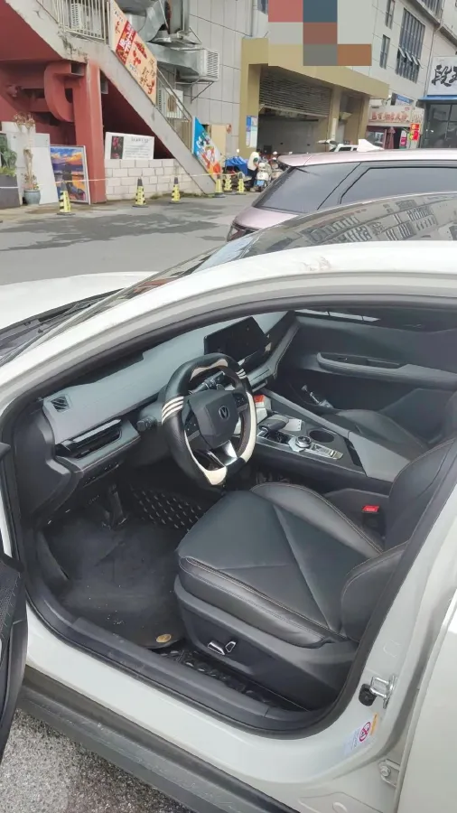 2022 ChangAn UNI-V 1.5T 188HP L4 7DCT,autocango,china used car exporter,china ev exporter,chinese used car exporter,chinese used ev exporter