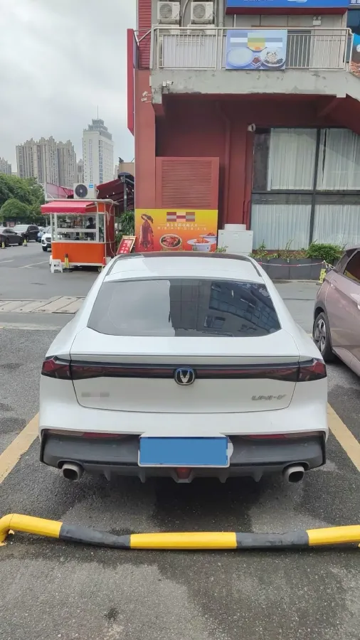 2022 ChangAn UNI-V 1.5T 188HP L4 7DCT,autocango,china used car exporter,china ev exporter,chinese used car exporter,chinese used ev exporter
