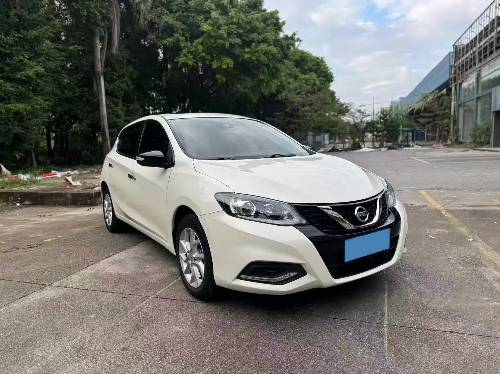 2021 NISSAN TIIDA thumbnail 2