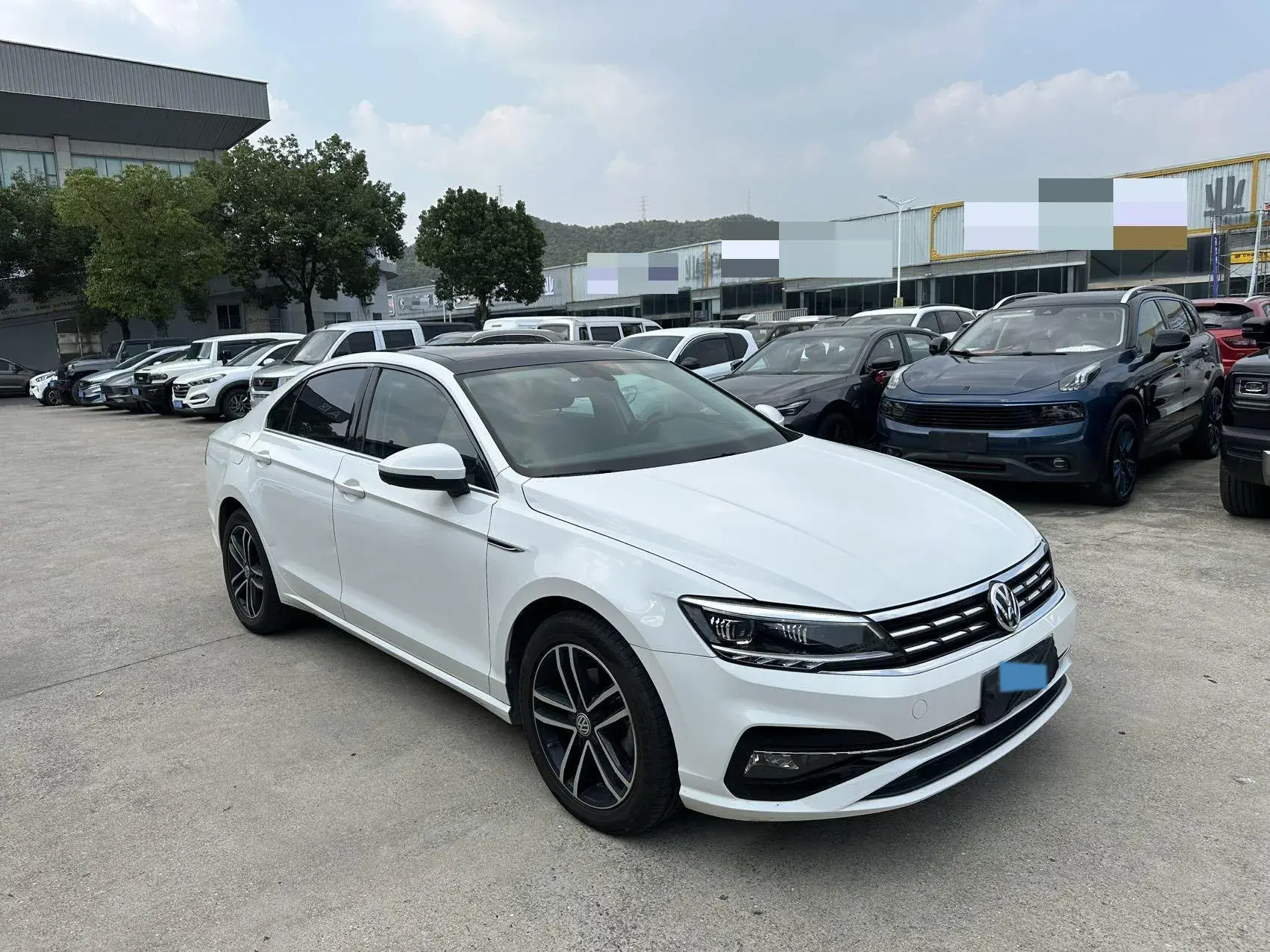 2019 VOLKSWAGEN LAMANDO thumbnail 3