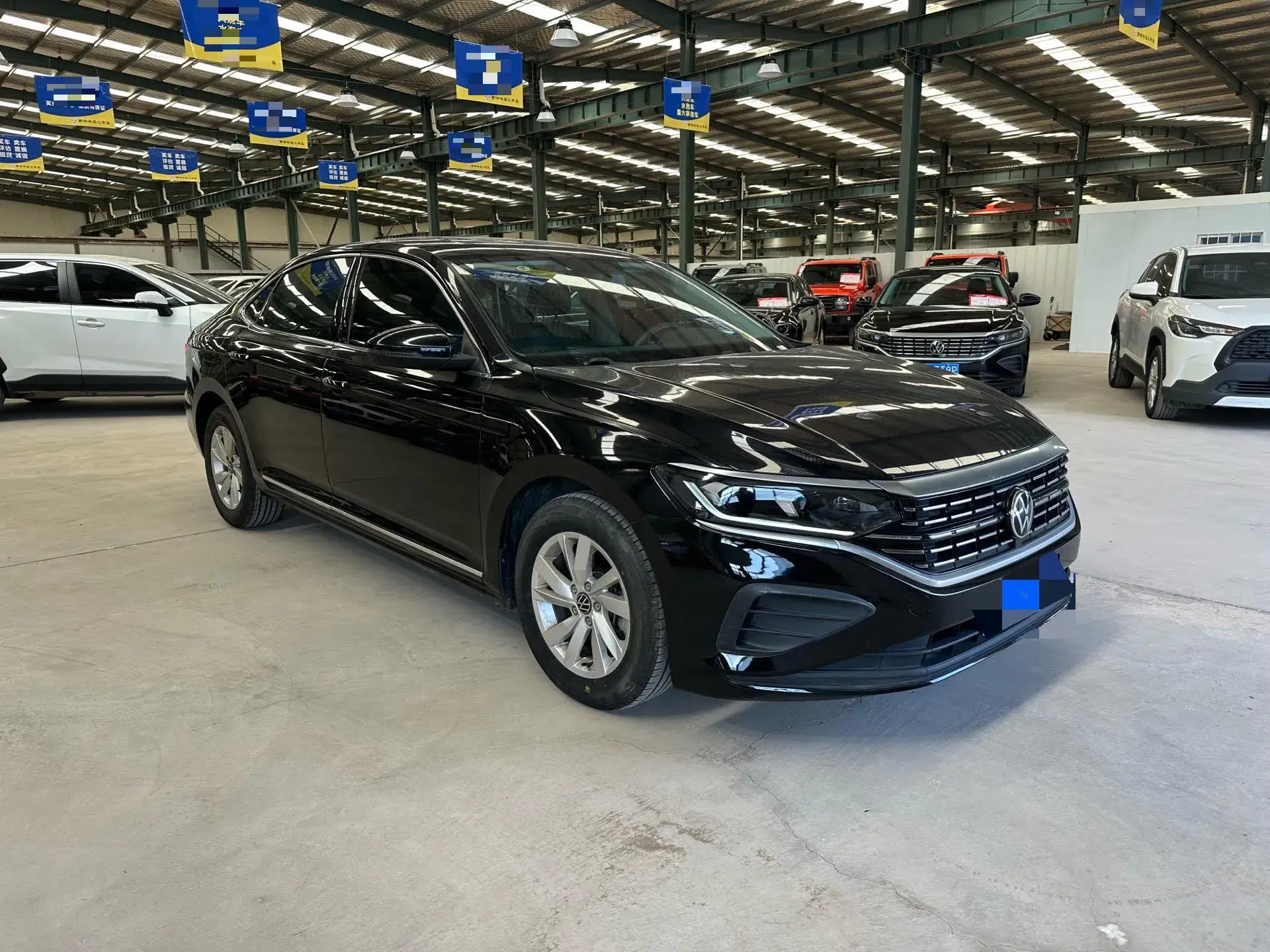 2022 VOLKSWAGEN PASSAT thumbnail 3