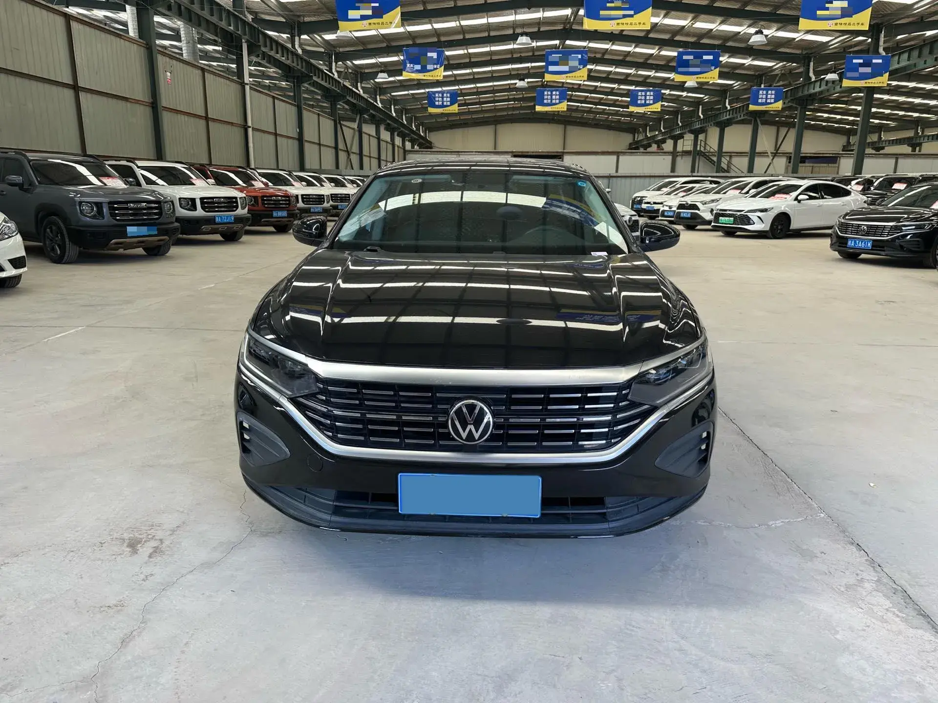2022 VOLKSWAGEN PASSAT thumbnail 2