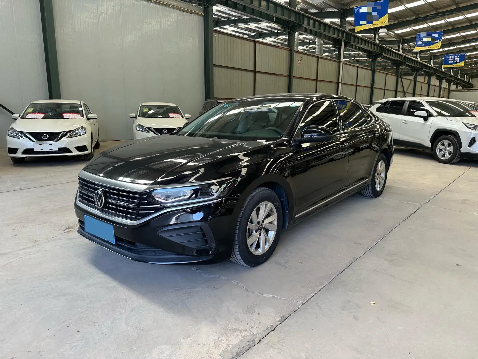 2022 VOLKSWAGEN PASSAT view 1