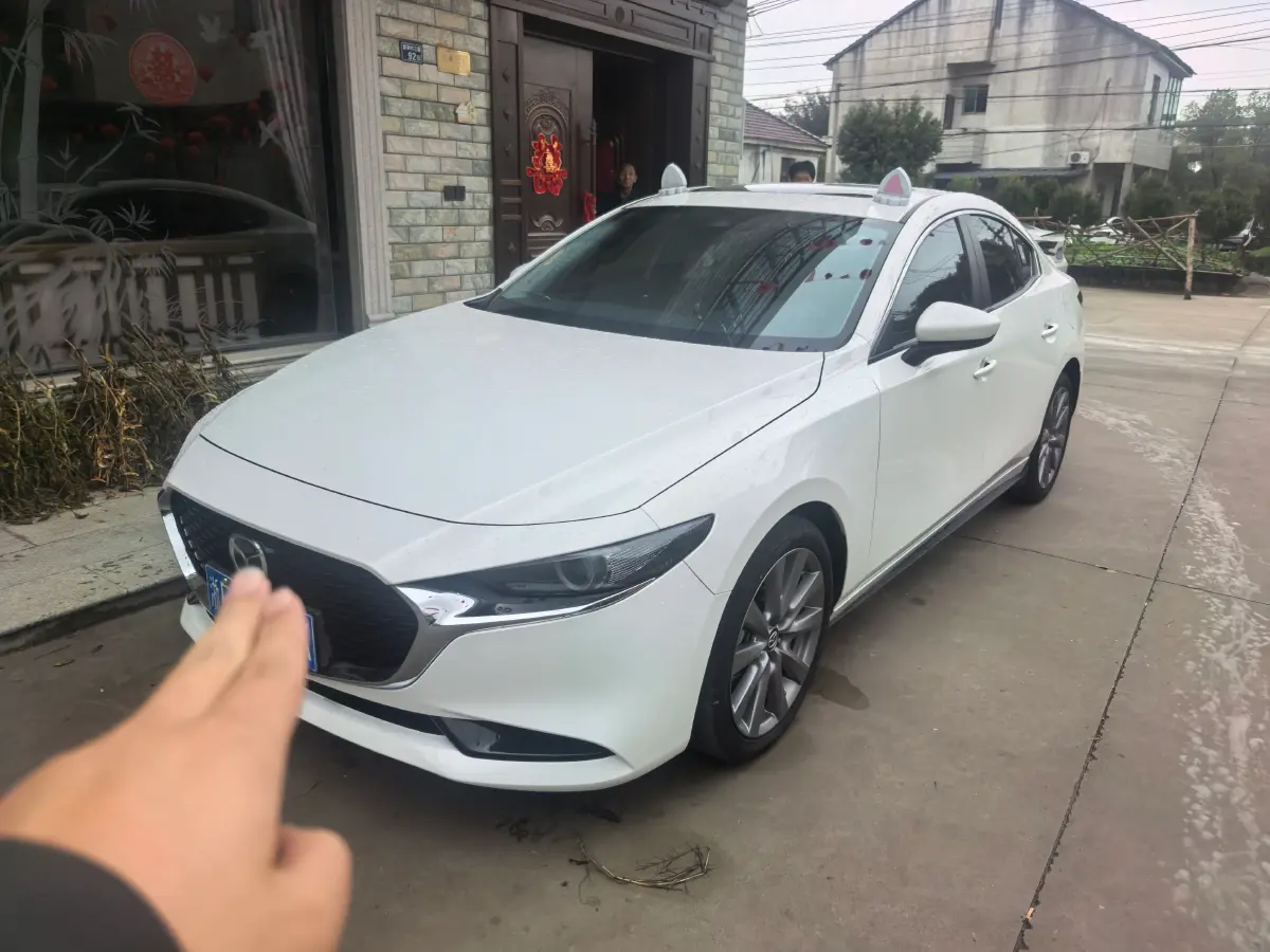 2023 Mazda 3 Axela 2.0L 158HP L4 6AT 2023 Mazda 3 Axela 2.0L 158HP L4 6AT