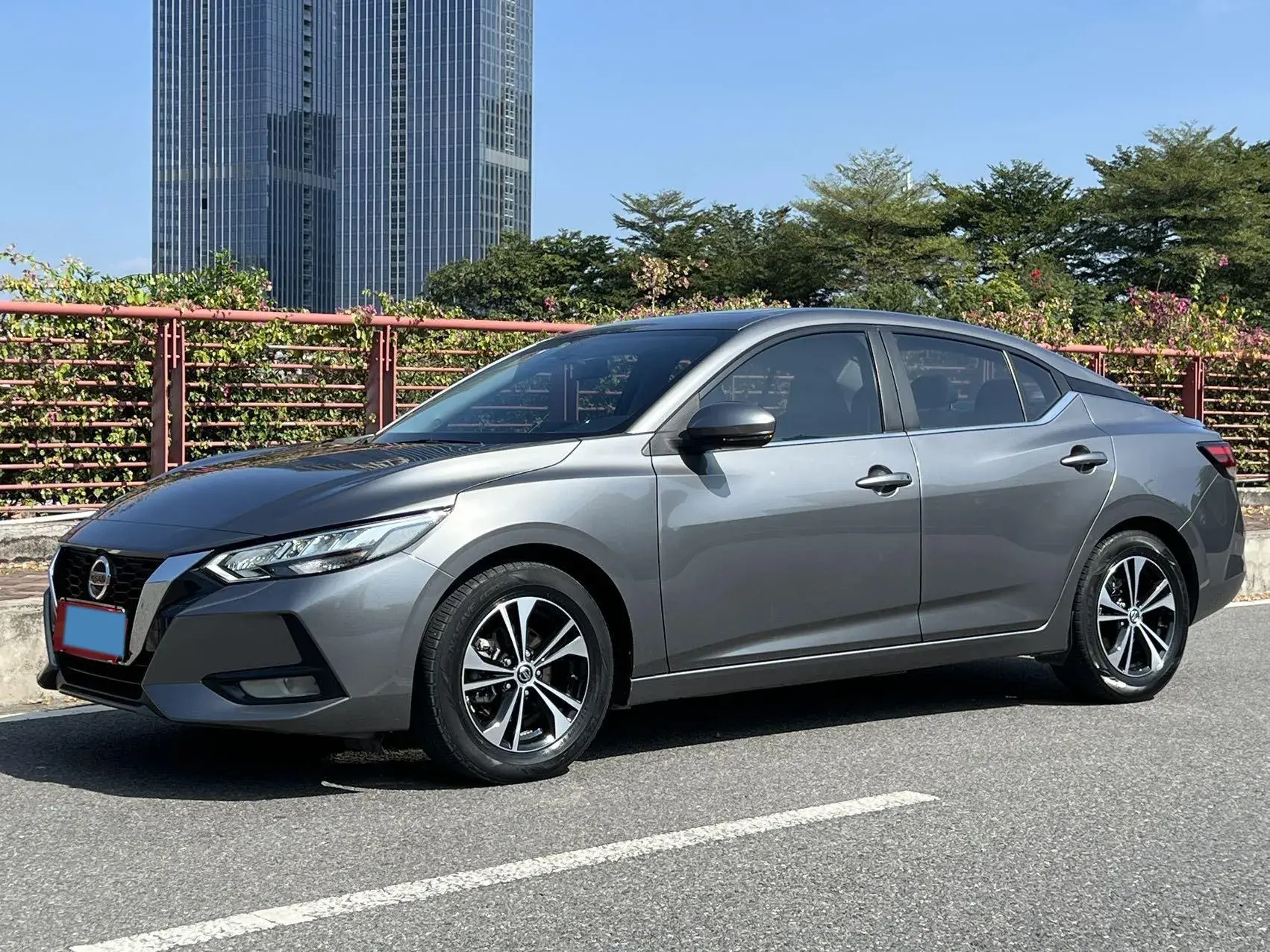 2022 NISSAN SYLPHY view 1
