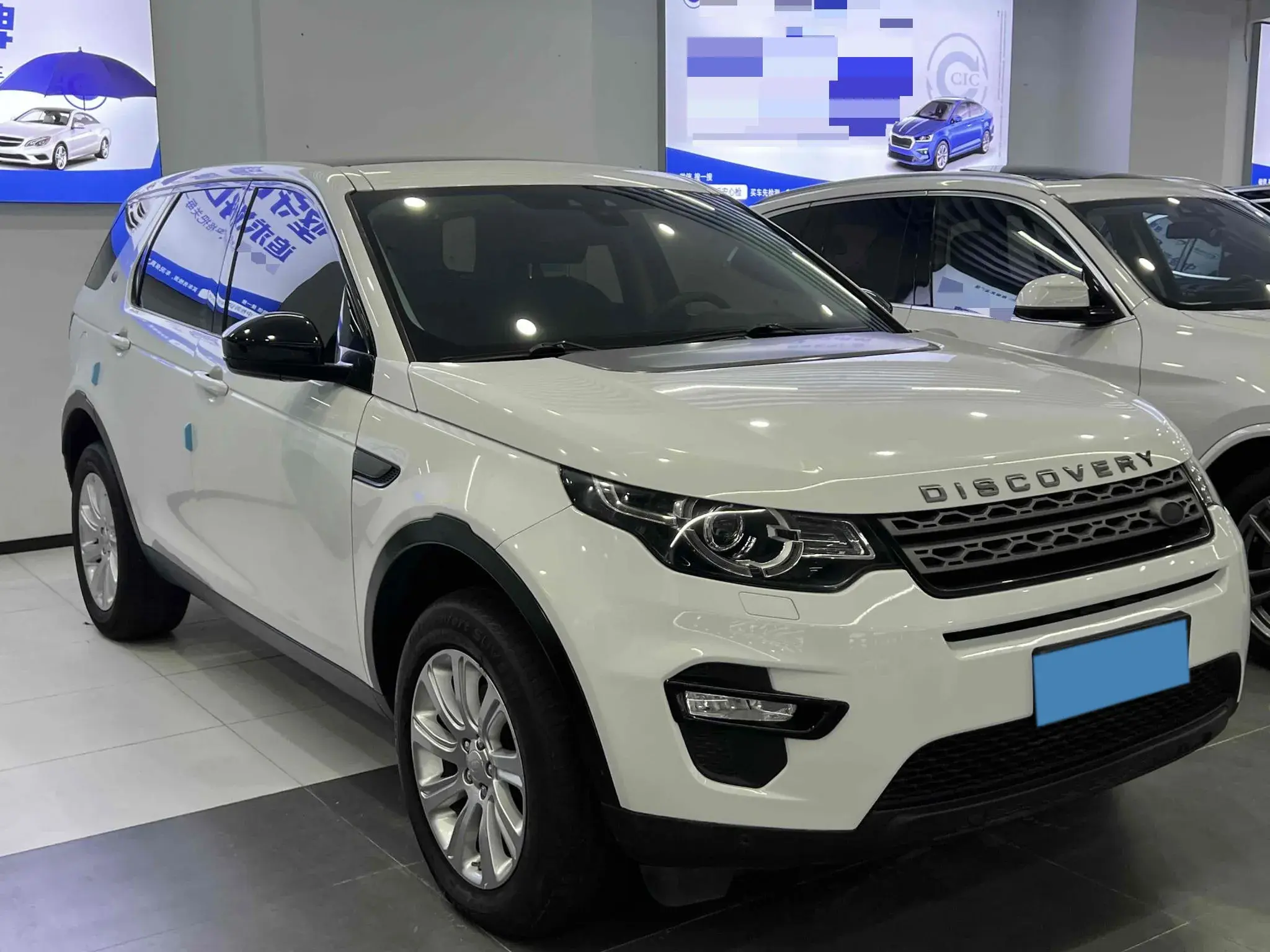2018 LAND ROVER thumbnail 3