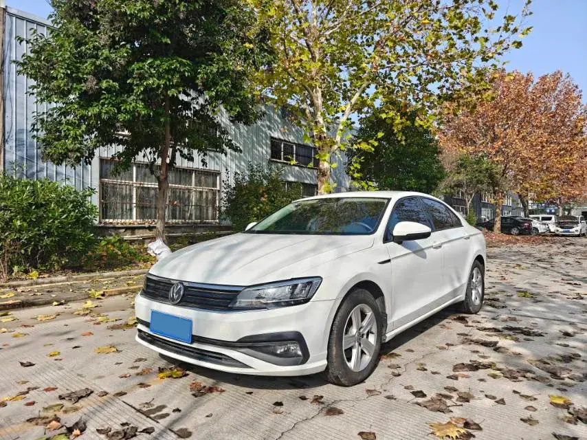 2021 VOLKSWAGEN LAMANDO view 1