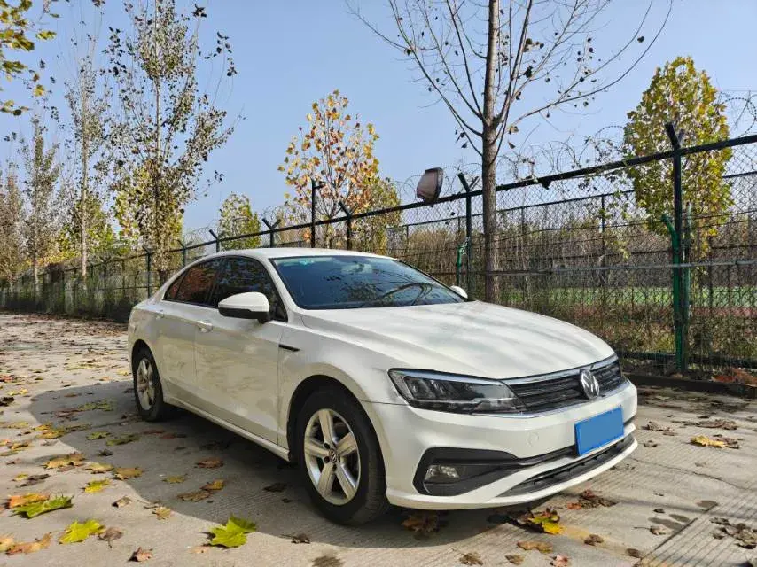 2021 VOLKSWAGEN LAMANDO thumbnail 3