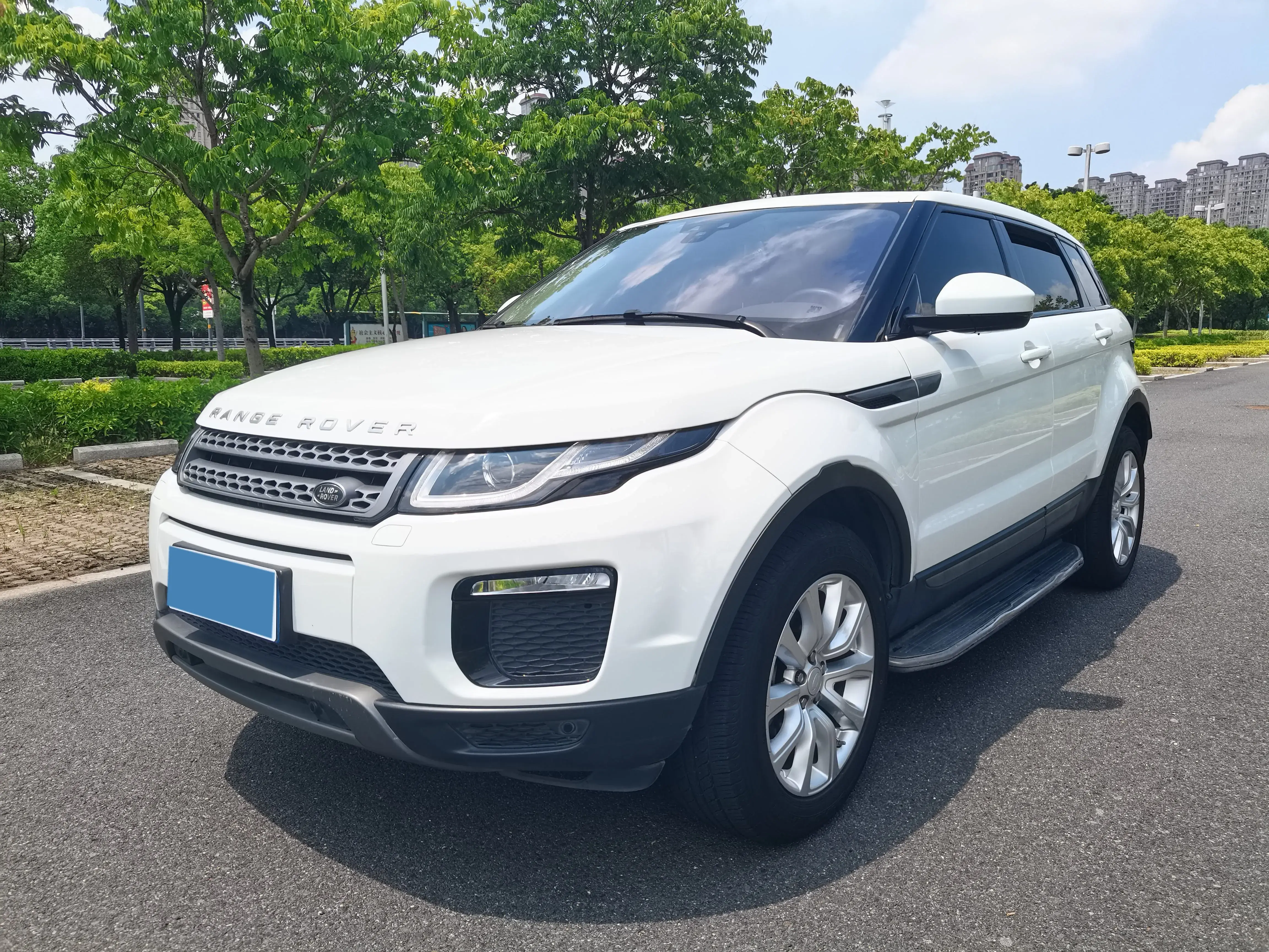 2018 LAND ROVER view 1