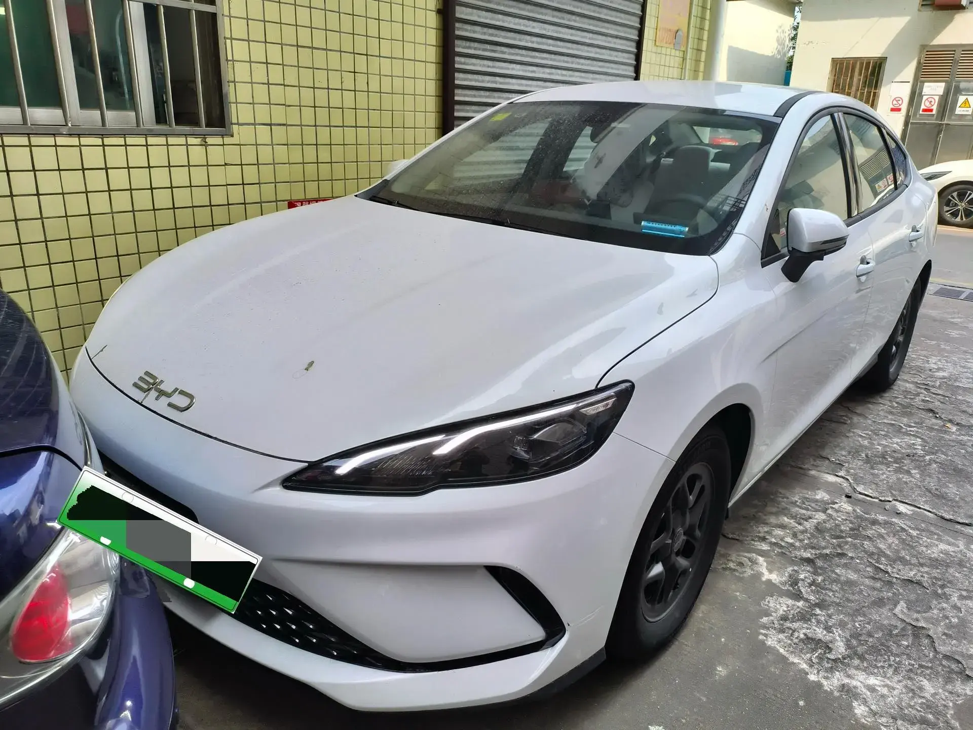 2025 BYD SEAL05 view 1