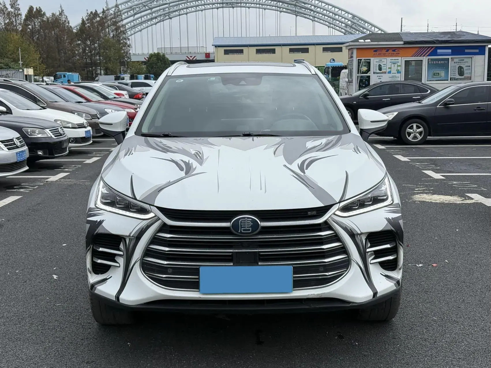 2018 BYD TANG thumbnail 2