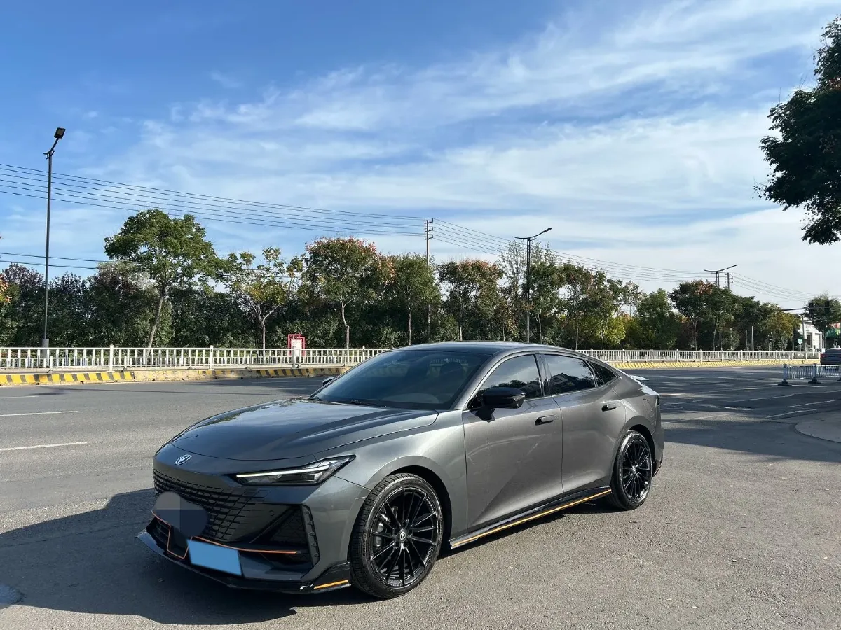 2022 ChangAn UNI-V 1.5T 188HP L4 7DCT,autocango,china used car exporter,china ev exporter,chinese used car exporter,chinese used ev exporter