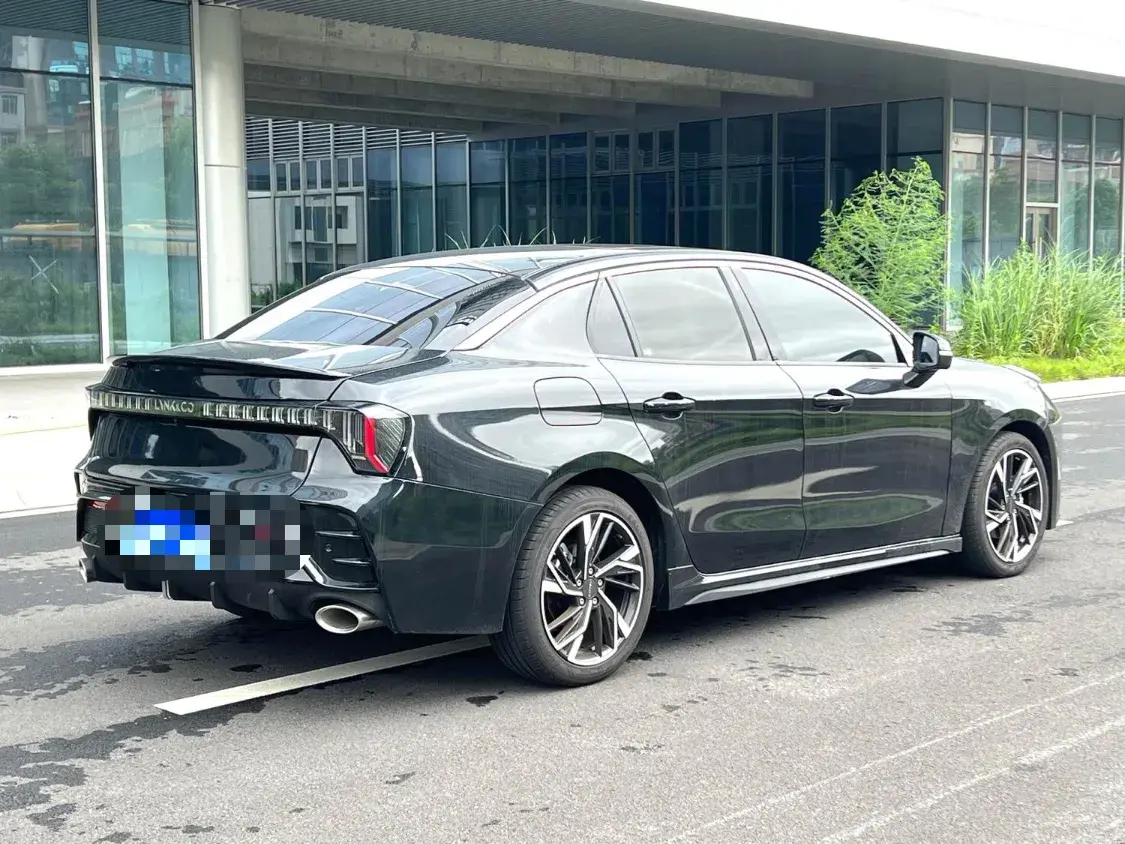 2023 LYNK&CO 03 thumbnail 4