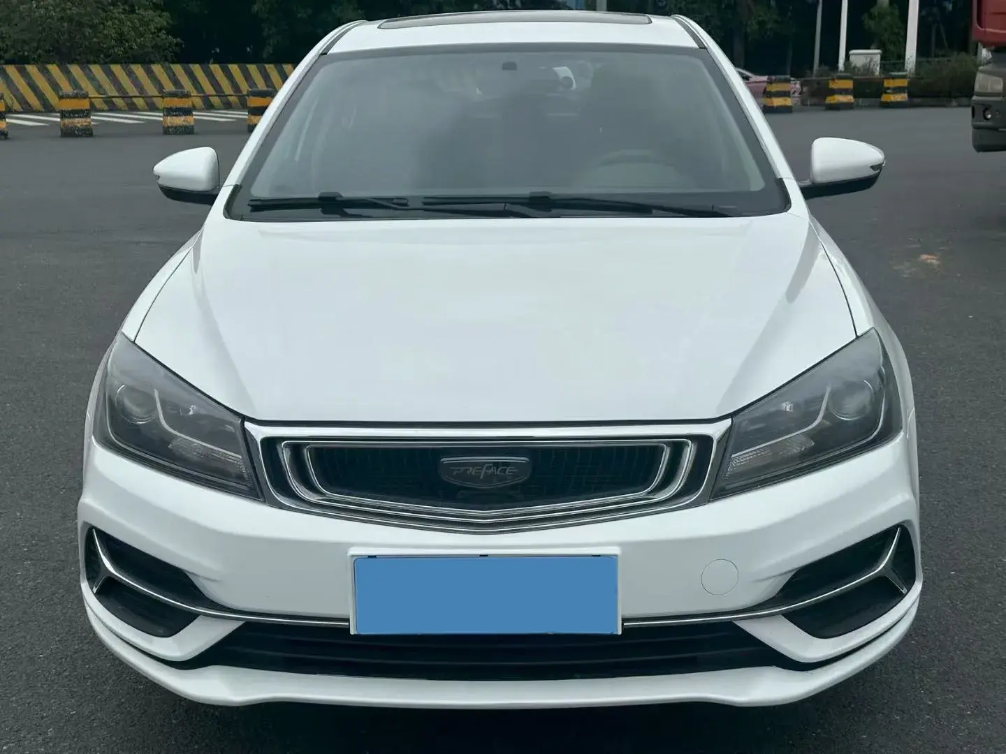 2020 GEELY EMGRAND thumbnail 2