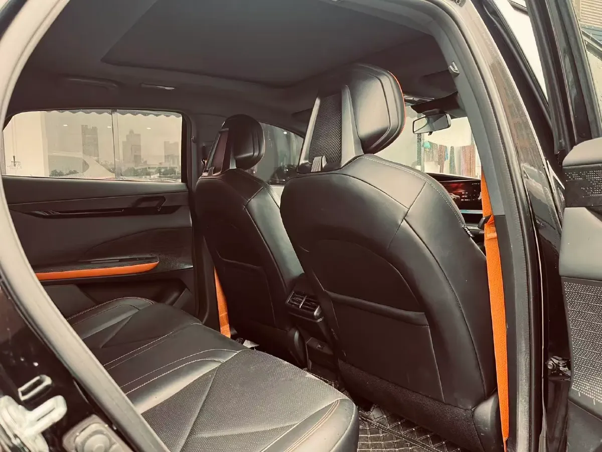 2022 ChangAn UNI-V 1.5T 188HP L4 7DCT,autocango,china used car exporter,china ev exporter,chinese used car exporter,chinese used ev exporter