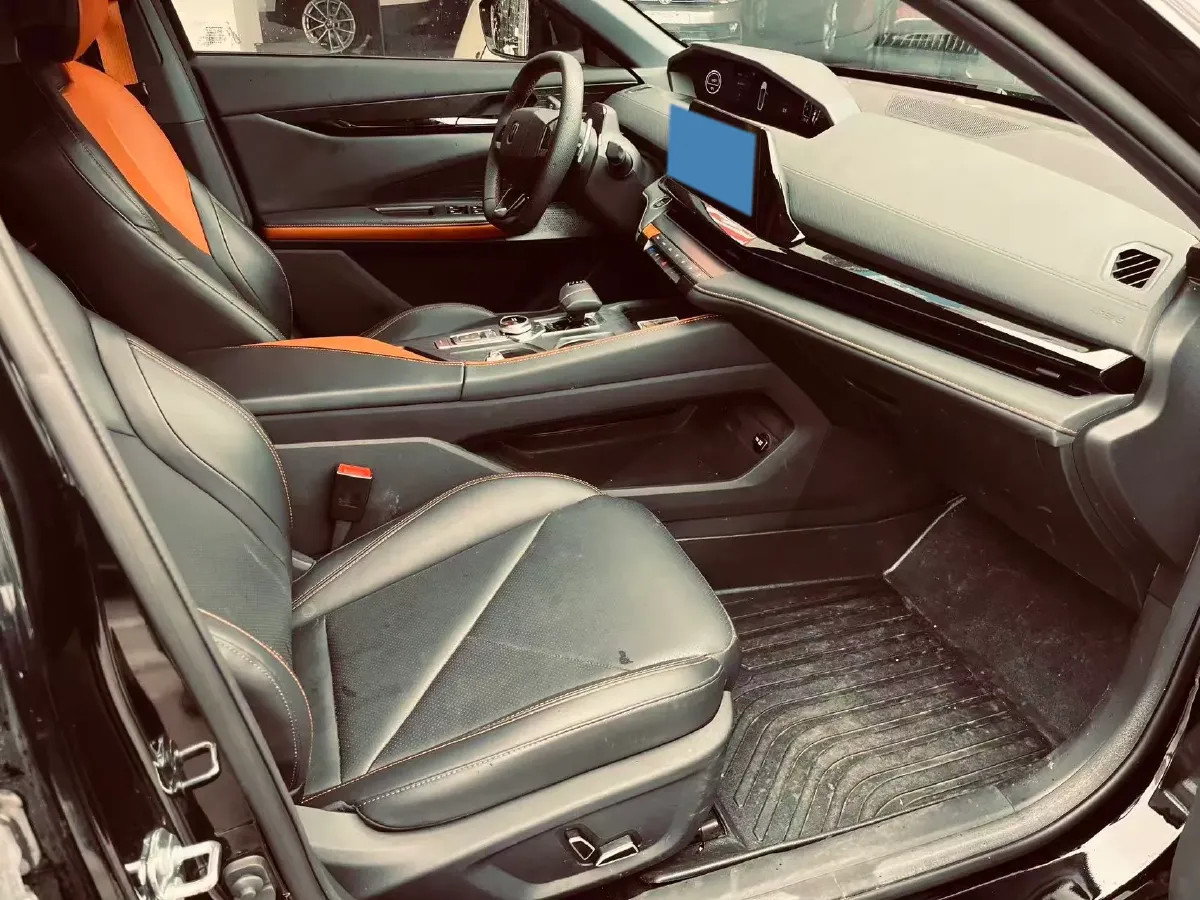 2022 ChangAn UNI-V 1.5T 188HP L4 7DCT,autocango,china used car exporter,china ev exporter,chinese used car exporter,chinese used ev exporter