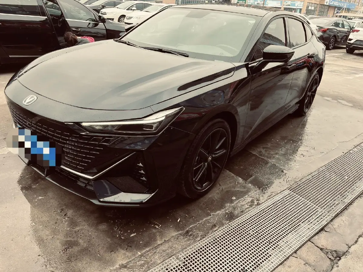 2022 ChangAn UNI-V 1.5T 188HP L4 7DCT