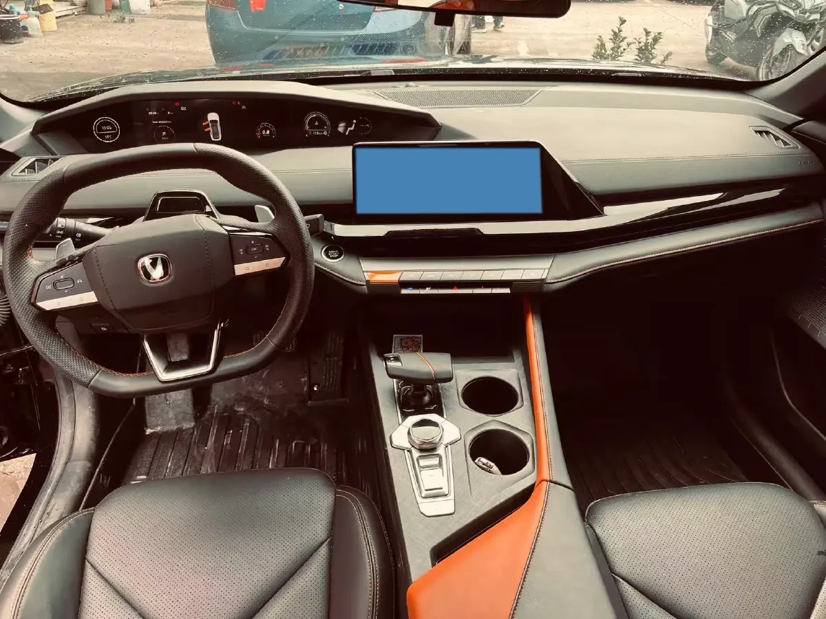 2022 ChangAn UNI-V 1.5T 188HP L4 7DCT,autocango,china used car exporter,china ev exporter,chinese used car exporter,chinese used ev exporter