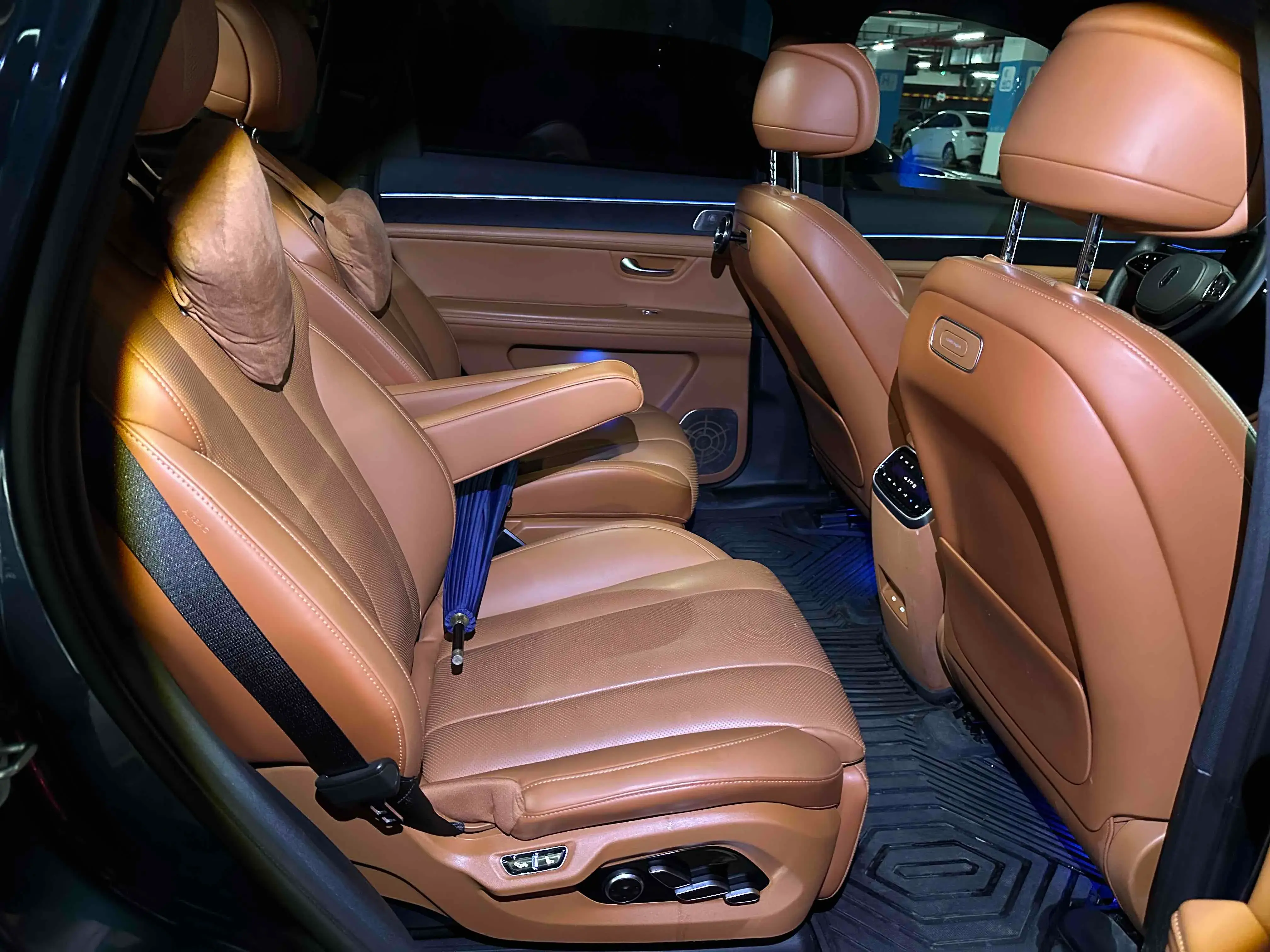 2024 AITO AITO thumbnail 3