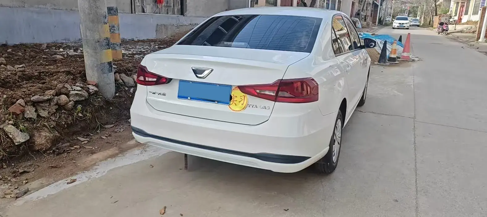 2024 JETTA VA3 thumbnail 2