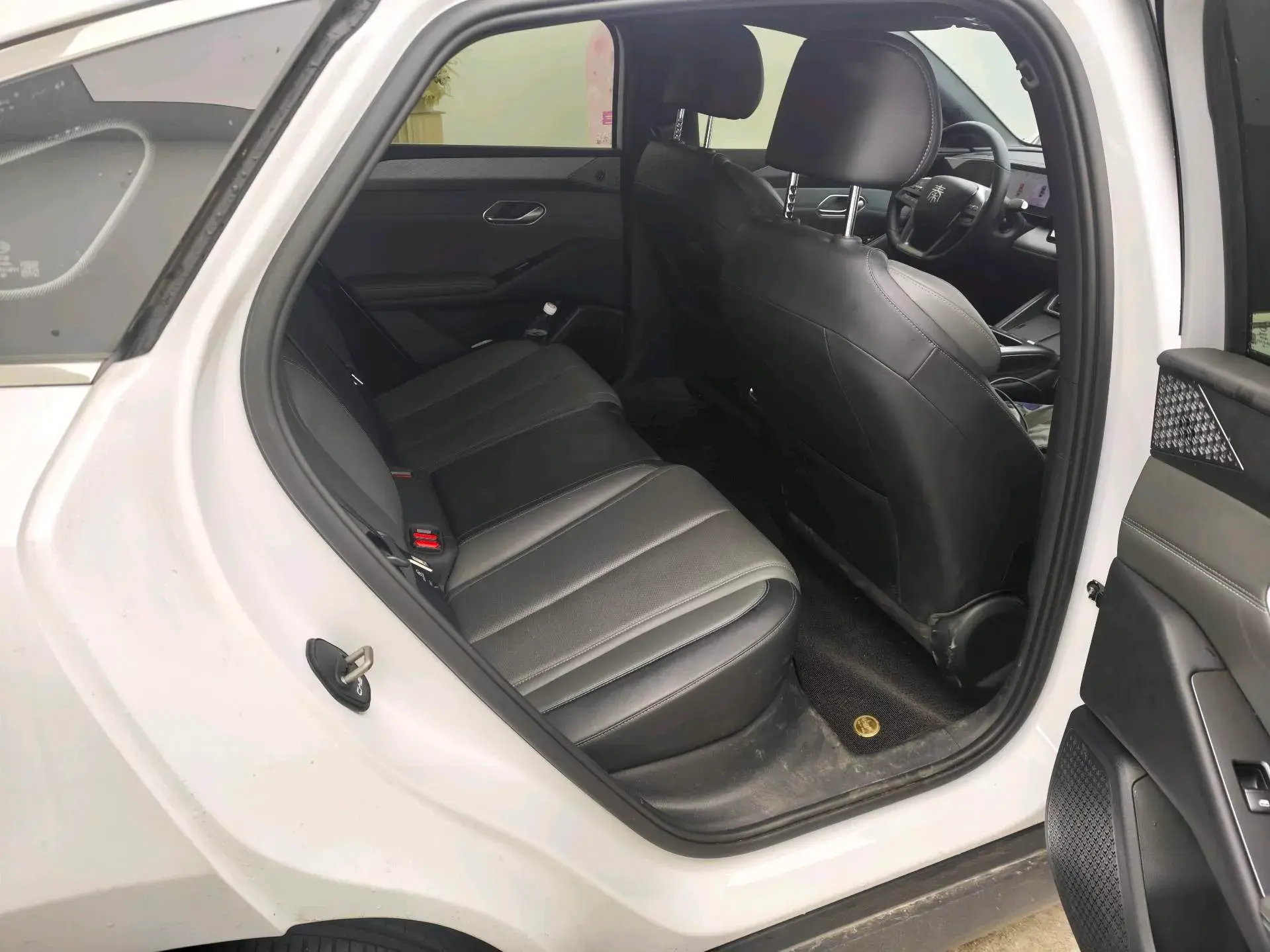 2025 BYD QINL thumbnail 4