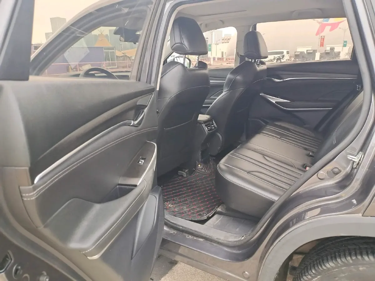 2020 ChangAn CS75 Plus 1.5T 178HP L4 6MT,autocango,china used car exporter,china ev exporter,chinese used car exporter,chinese used ev exporter