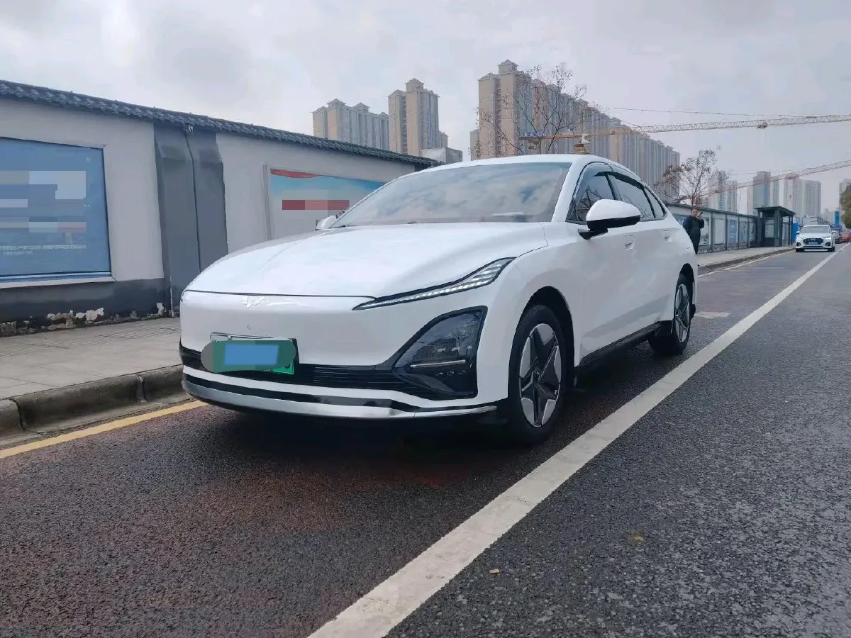 2024 WuLing E5 BEV 54.3KWH,autocango,china used car exporter,china ev exporter,chinese used car exporter,chinese used ev exporter