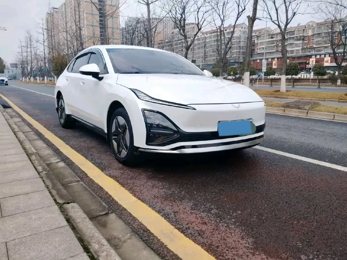 2024 WuLing E5 BEV 54.3KWH,autocango,china used car exporter,china ev exporter,chinese used car exporter,chinese used ev exporter