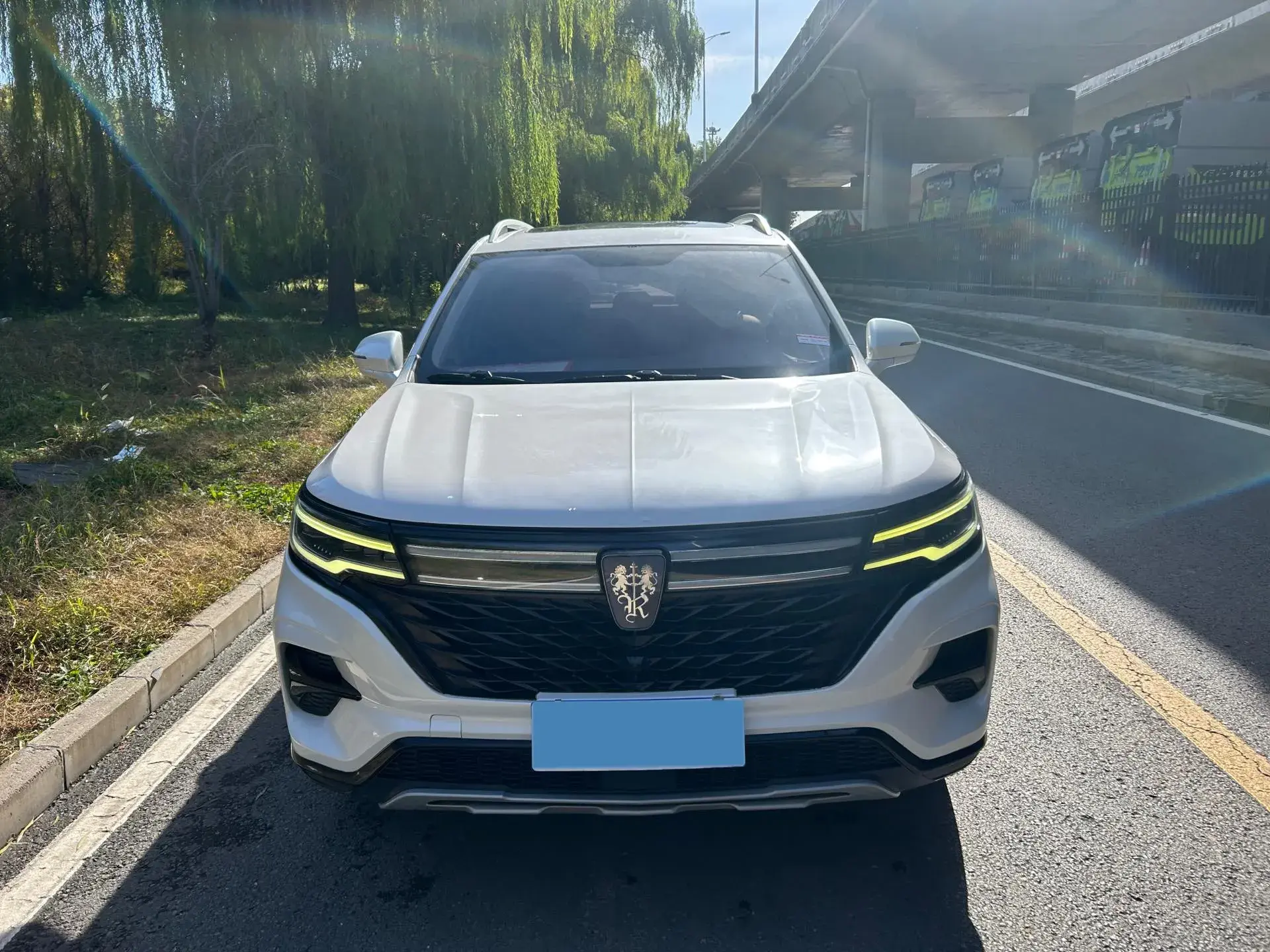 2020 ROEWE I6 thumbnail 2