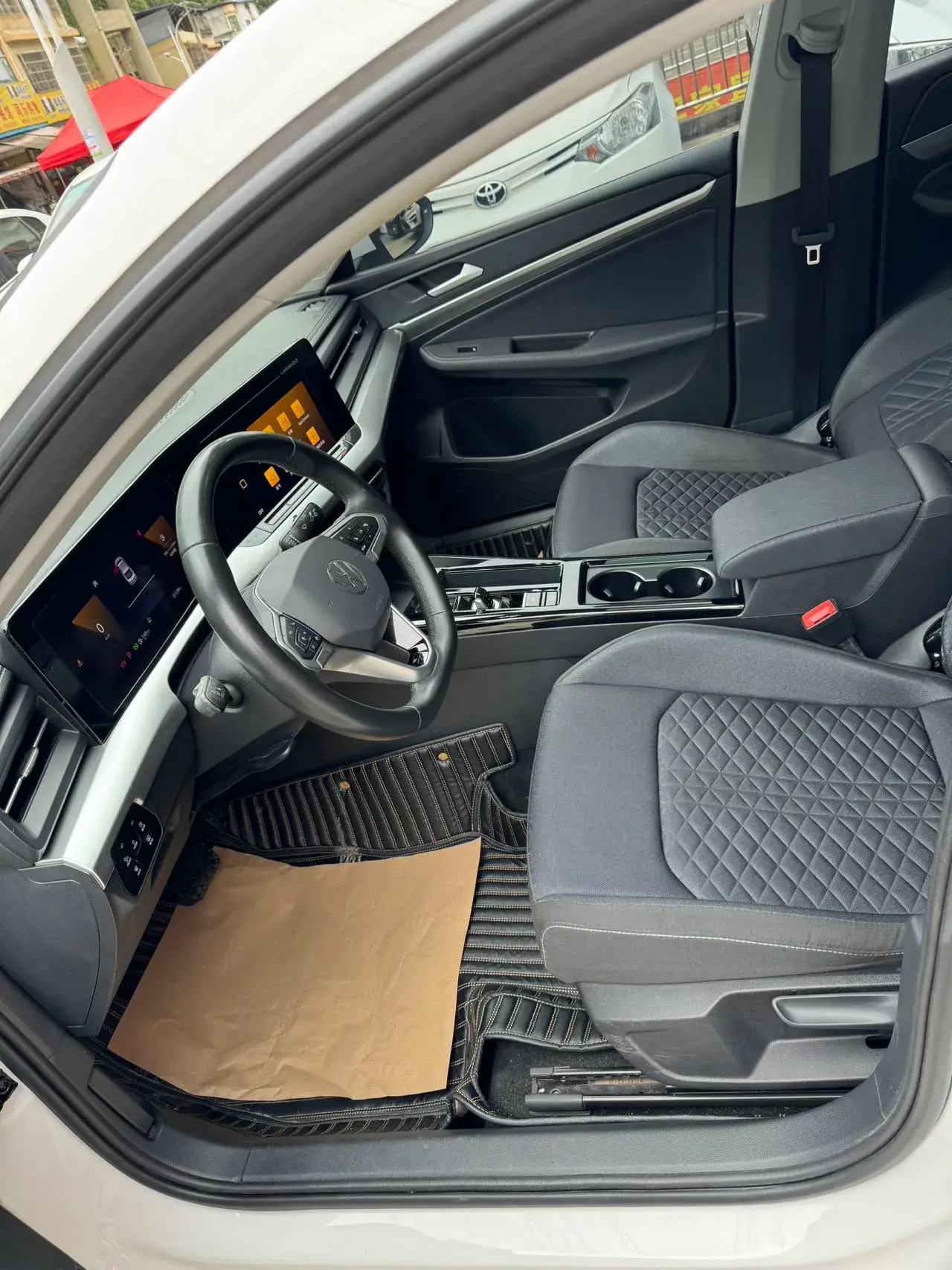 2022 VOLKSWAGEN LAMANDO thumbnail 4