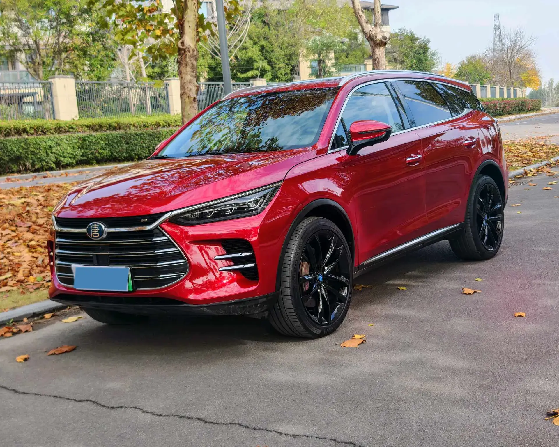 2018 BYD TANG view 1