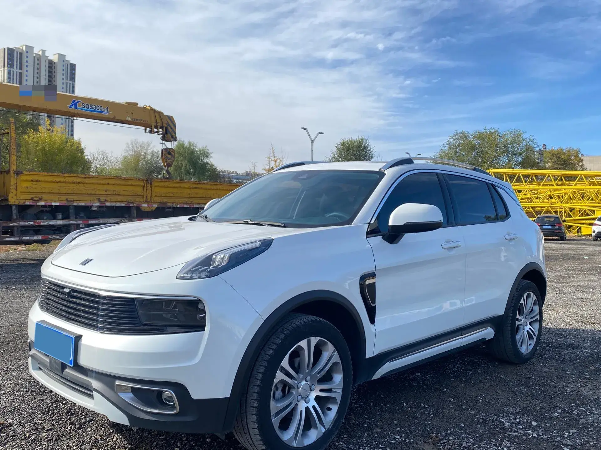2019 LYNK&CO 01 view 1