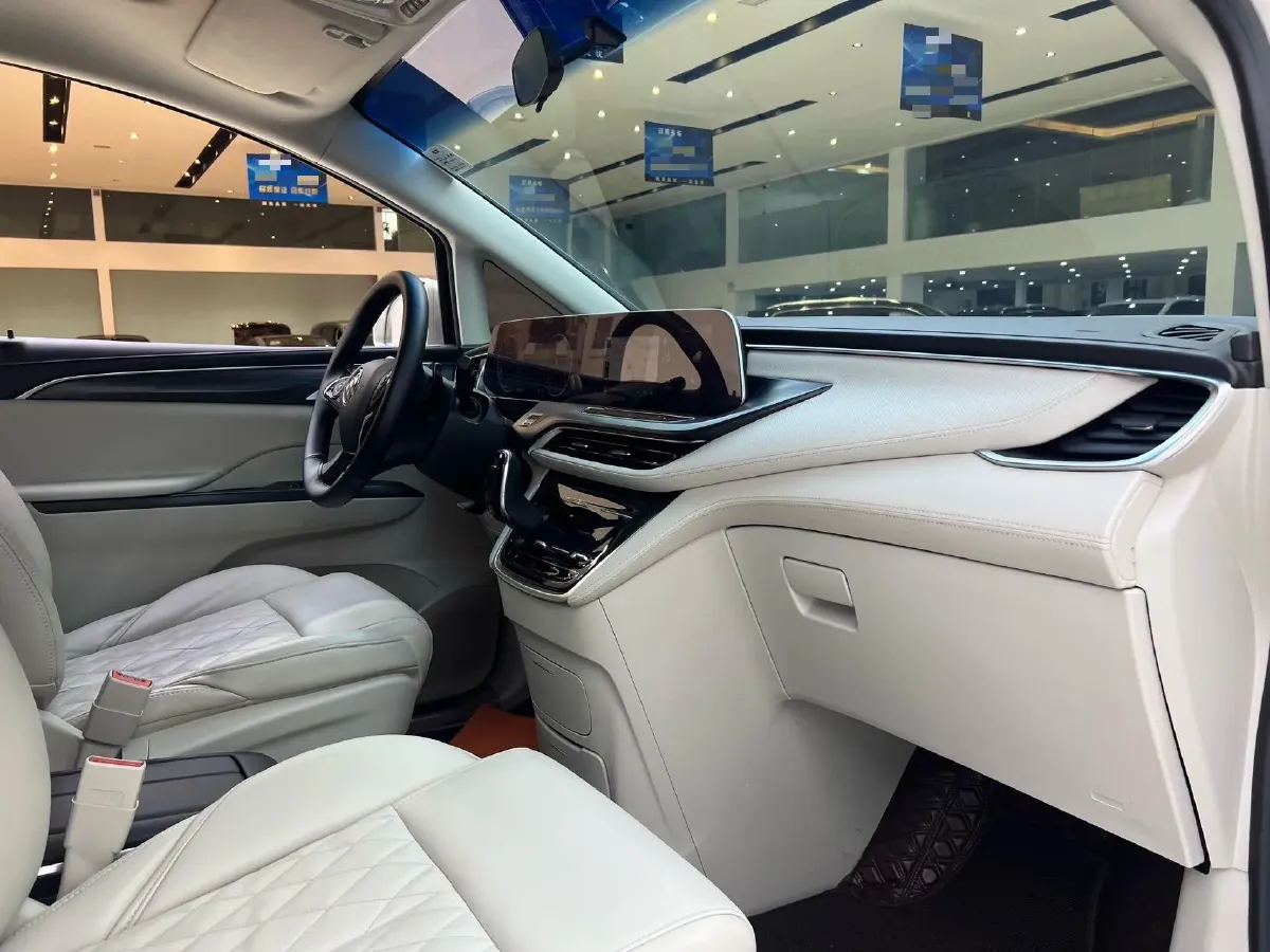 2023 Buick GL8 2.0T 237HP L4 9AT,autocango,china used car exporter,china ev exporter,chinese used car exporter,chinese used ev exporter