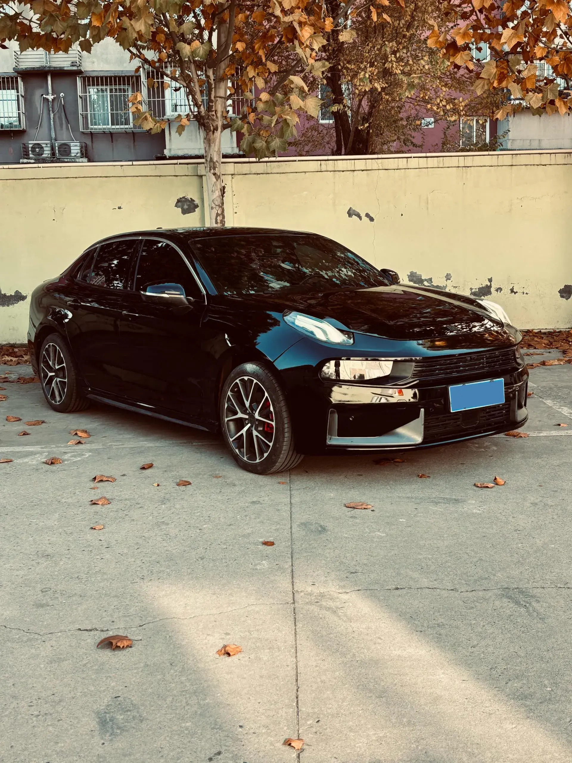 2019 LYNK&CO 03 thumbnail 3