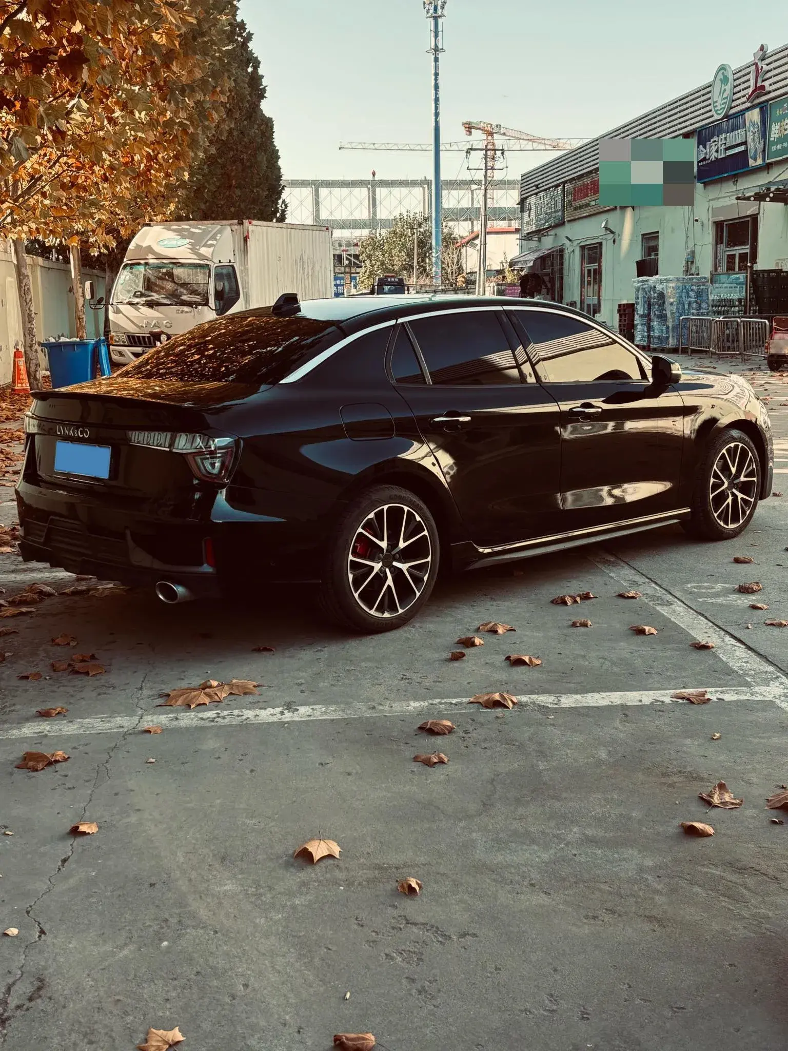 2019 LYNK&CO 03 thumbnail 4