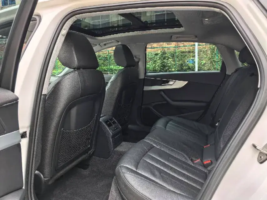 2019 AUDI A4L thumbnail 4